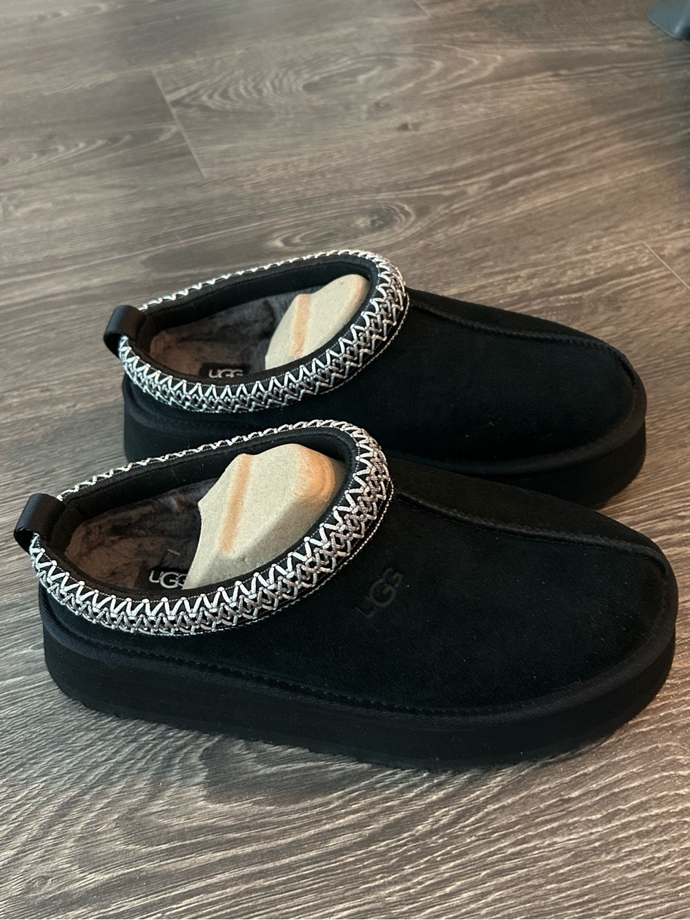 UGG Black Tazz Slippers NWT